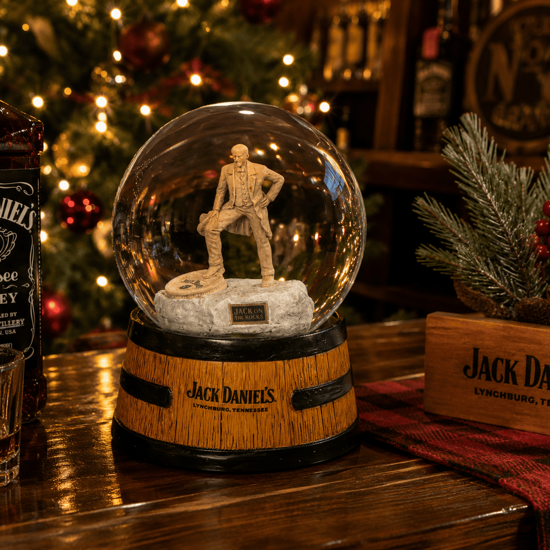 NEW Jack Daniel’s Snow Globe