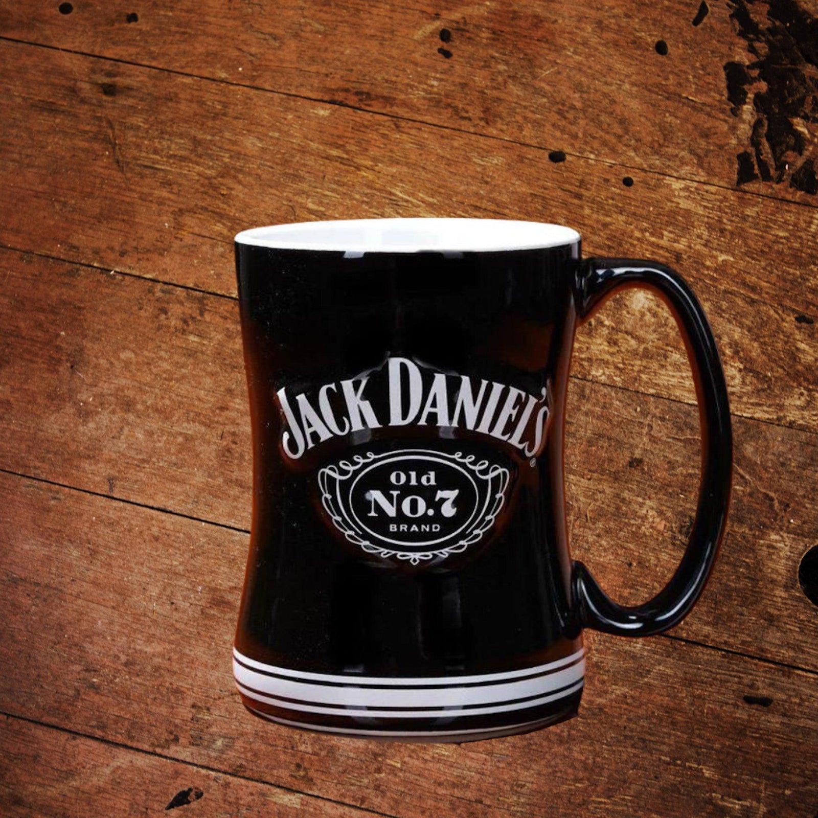 https://thewhiskeycave.com/cdn/shop/products/jack-daniels-coffee-whiskey-mug-225818_1600x.jpg?v=1697425924